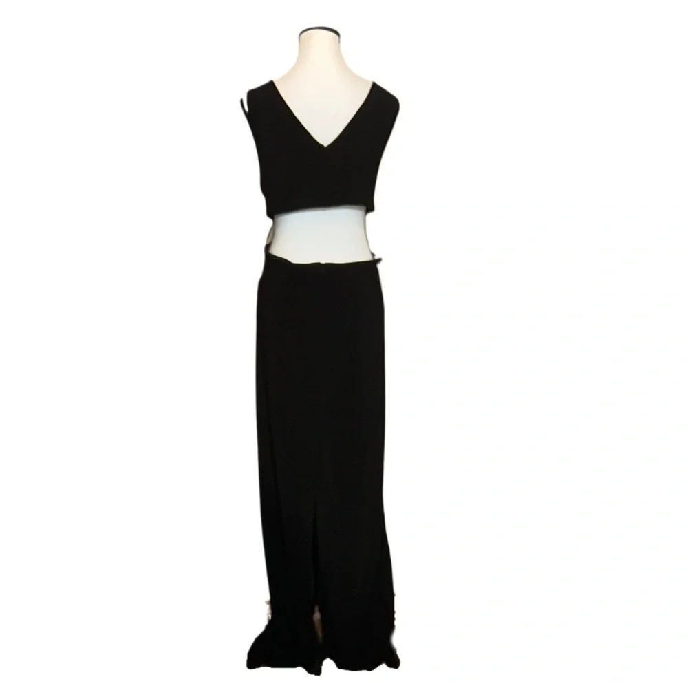 Mac Duggal Black Sleeveless Plunge Maxi Dress - Picture 2 of 4